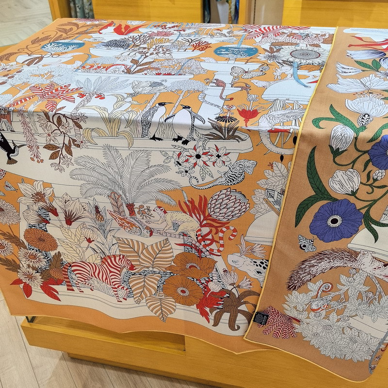 Double Sided Print Luxury Silk - Pashmina Wrap Large のレビューと価格