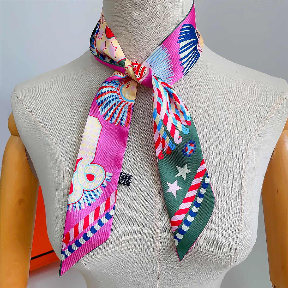 Brand Design Twill 100% Silk S - Scarf Silk Square のレビューと価格