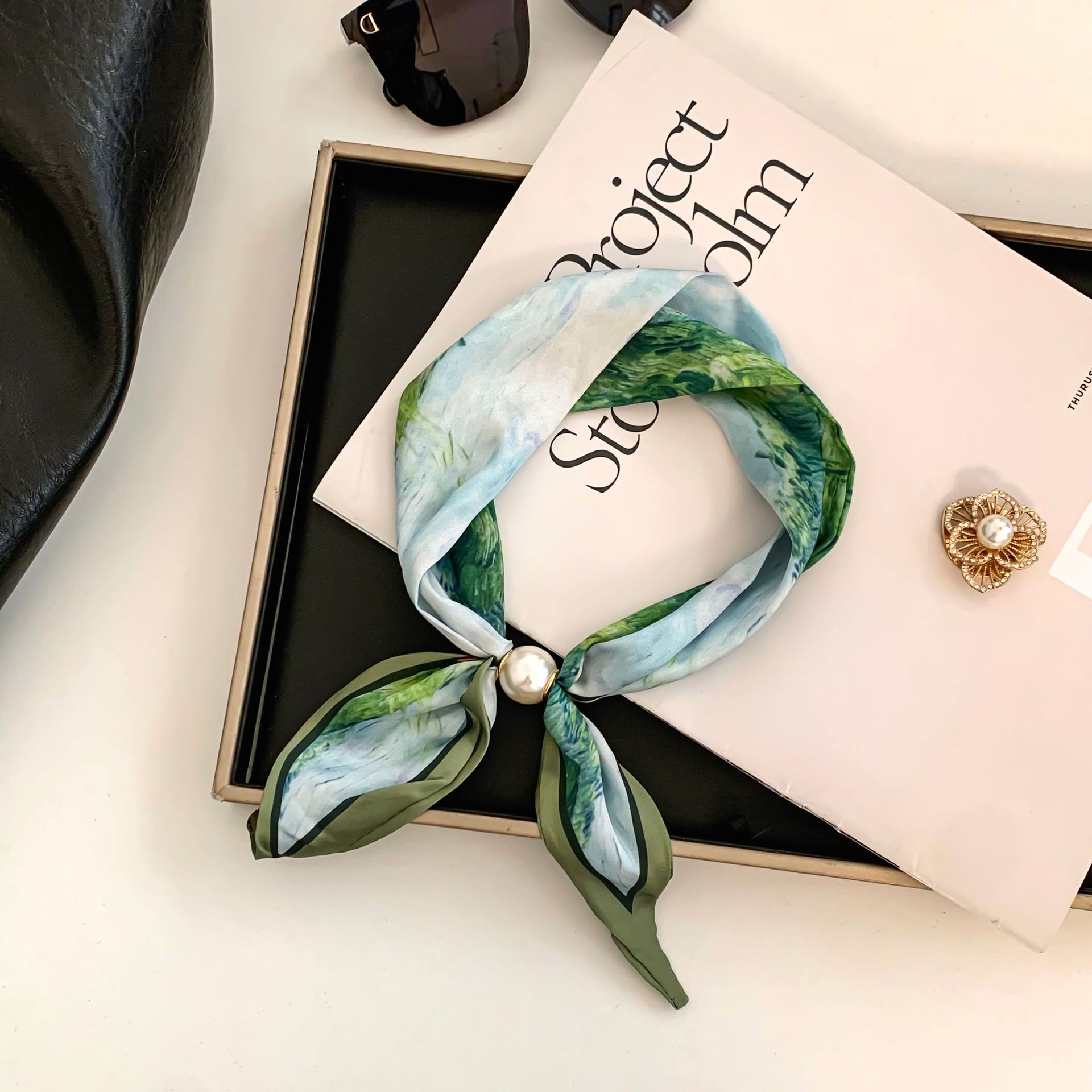 Cashew Flower Silk Scarf Effor - Ascot Neck Scarf のレビューと価格