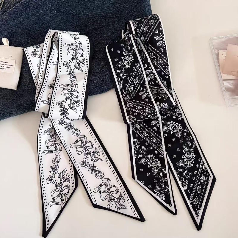 Black White Double Sided Paisl - Ascot Neck Scarf のレビューと価格