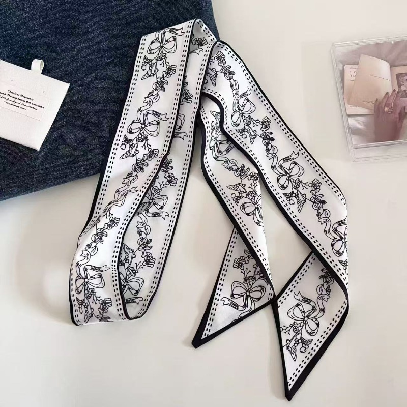 Black White Double Sided Paisl - Ascot Neck Scarf のレビューと価格