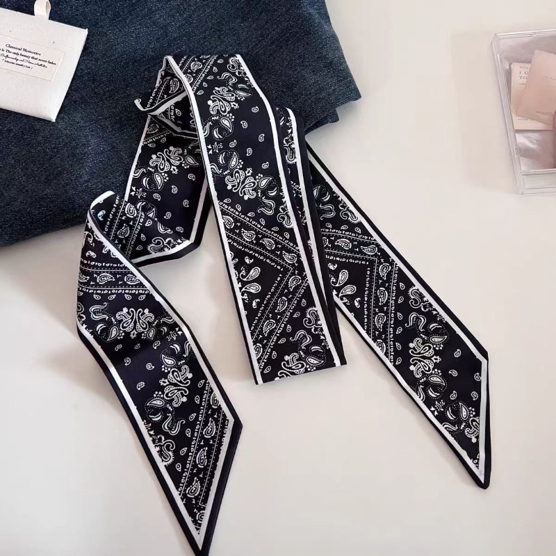 Black White Double Sided Paisl - Ascot Neck Scarf のレビューと価格