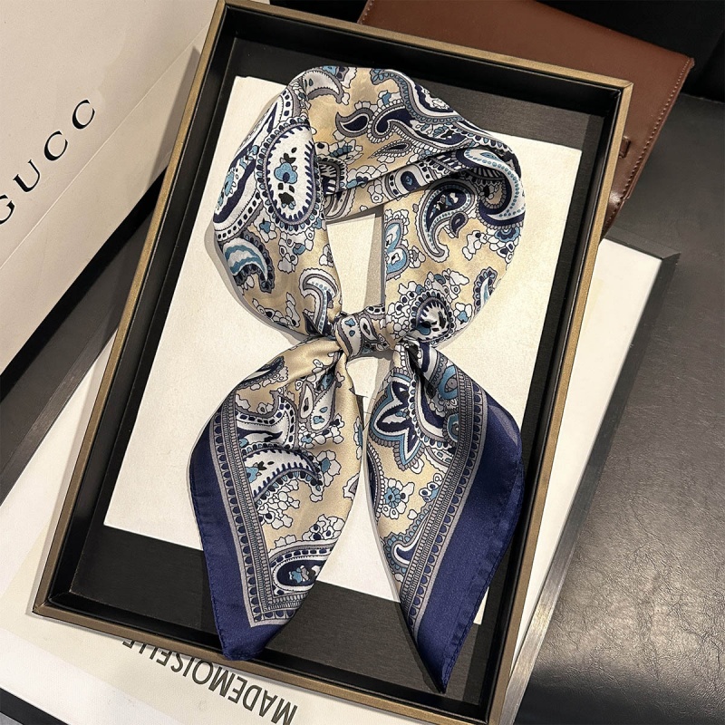Luxury Satin Square Scarf Pais - Ascot Neck Scarf のレビューと価格