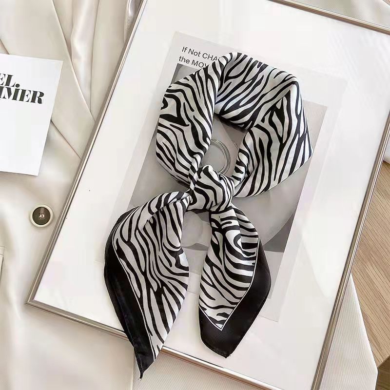 New Fashion Zebra Printed Squa - Ascot Neck Scarf のレビューと価格