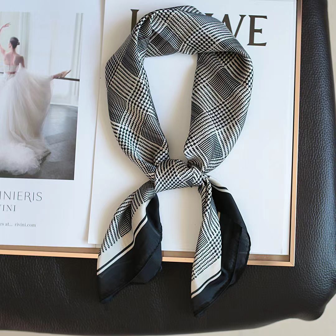 New Fashion Zebra Printed Squa - Ascot Neck Scarf のレビューと価格