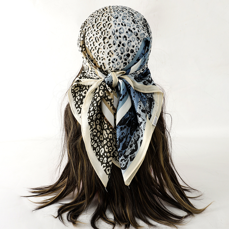 Luxury Silk Shawl Fat Cat Squa - Scarf Silk Square のレビューと価格